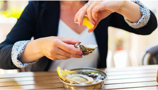 Two People Have Stopped Breathing After Eating Oysters Infected With a Flesh-Eating Bacteria… 😱